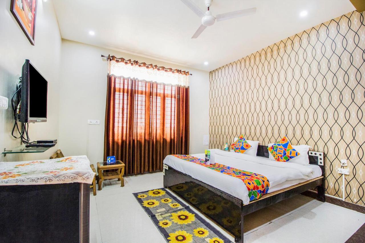 Fabhotel Plus Maniram Palace Agra  Exterior foto