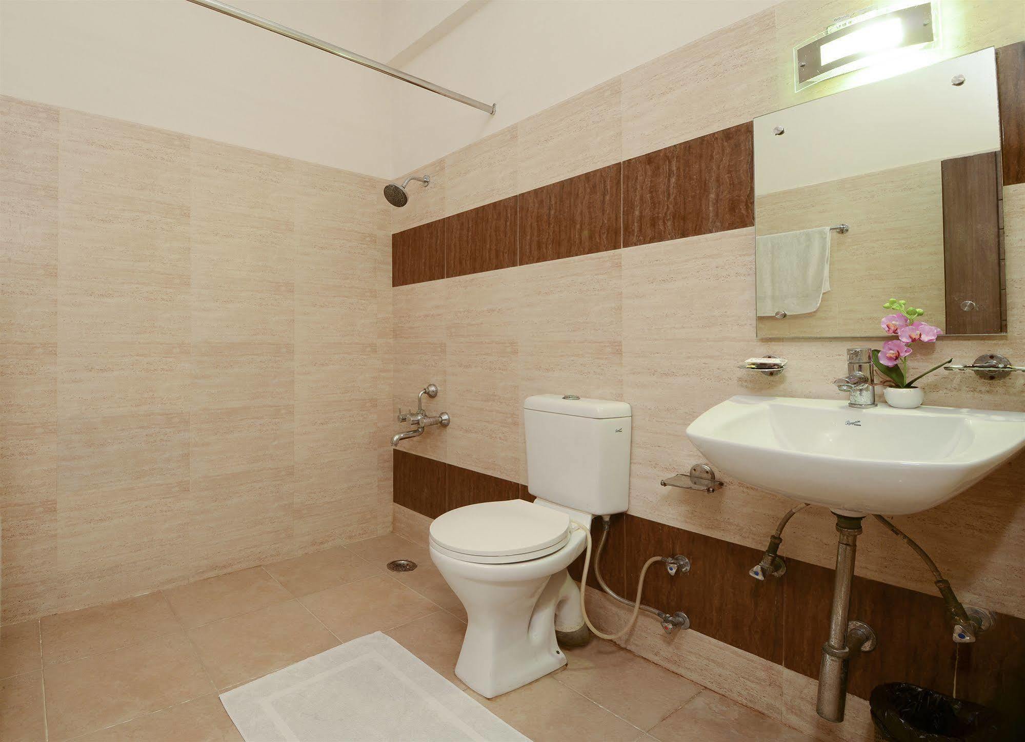 Fabhotel Plus Maniram Palace Agra  Exterior foto